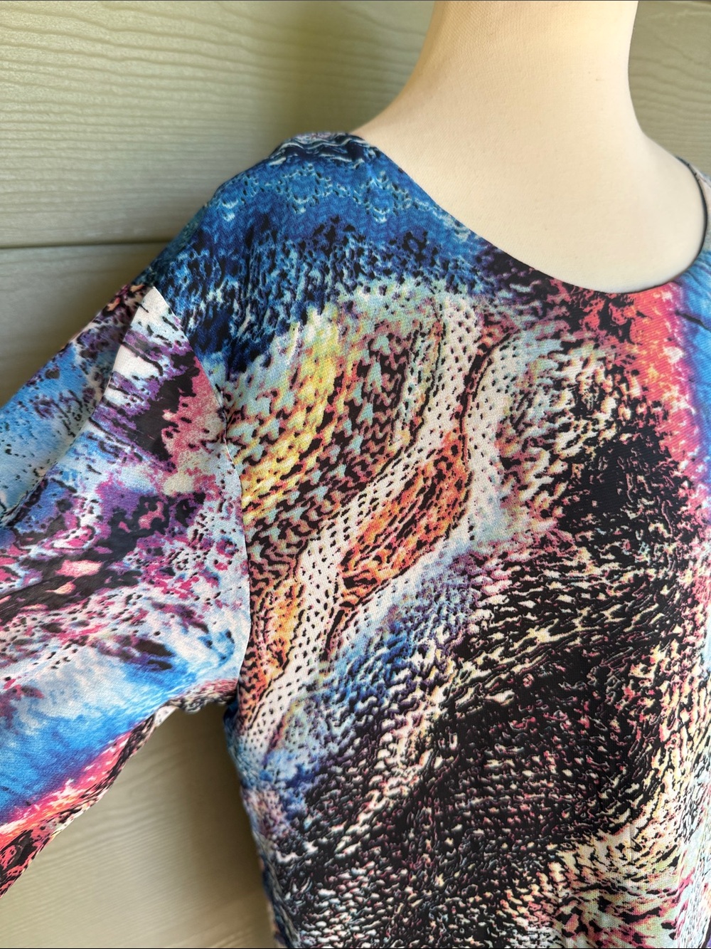 Linea Domani Colorful Layered Top - Picture 3 of 9